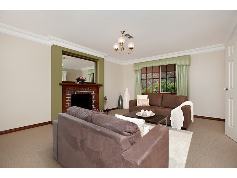 21 The Parkway, Aberfoyle Park SA 5159