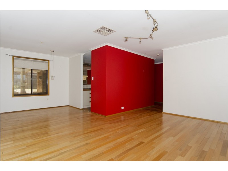 1 Regents Close, Hackham SA 5163