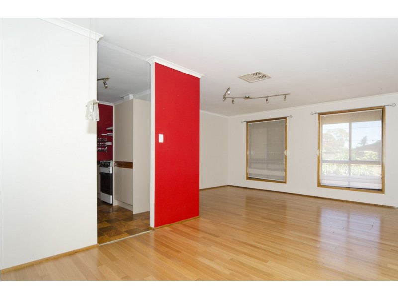 1 Regents Close, Hackham SA 5163