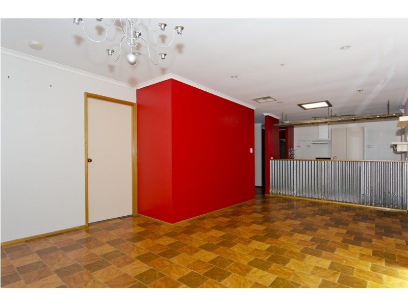 1 Regents Close, Hackham SA 5163