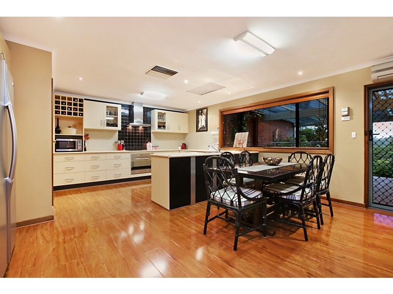 34 Vincent Boulevard, Flagstaff Hill SA 5159