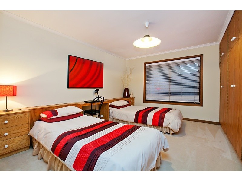 34 Vincent Boulevard, Flagstaff Hill SA 5159