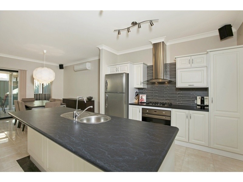 10 Mossman Street, Mawson Lakes SA 5095