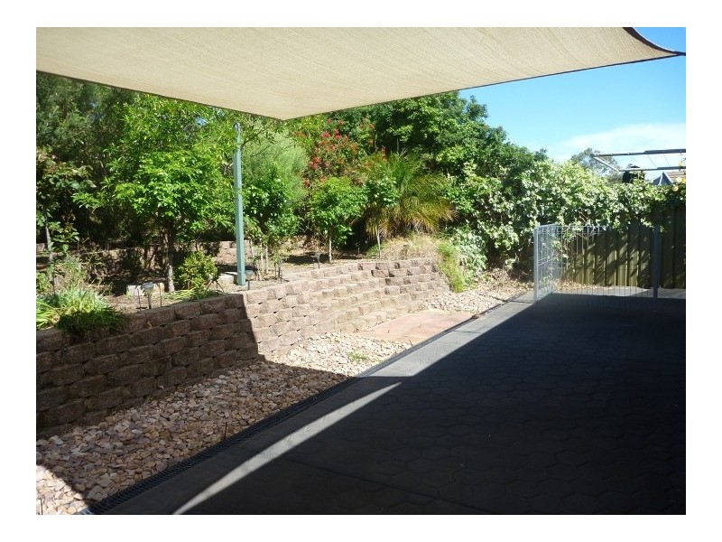 42 Outlook Drive, Aberfoyle Park SA 5159