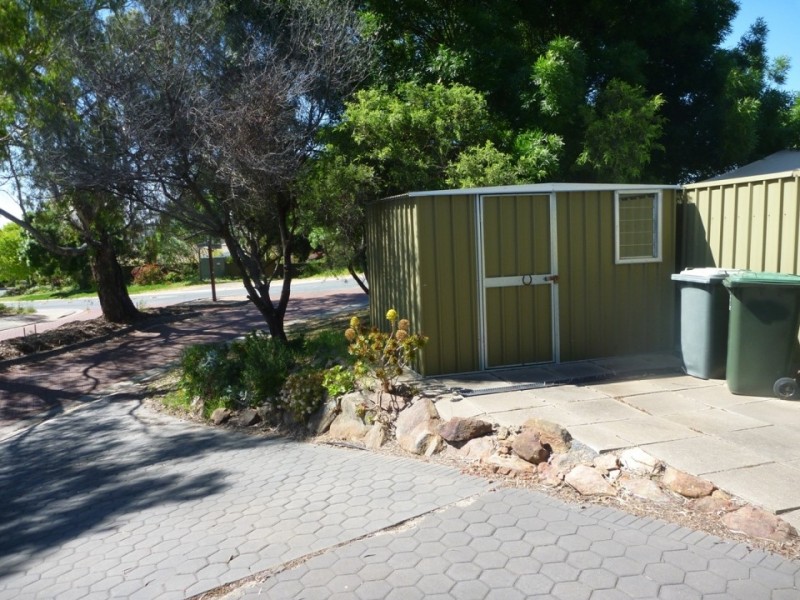 42 Outlook Drive, Aberfoyle Park SA 5159