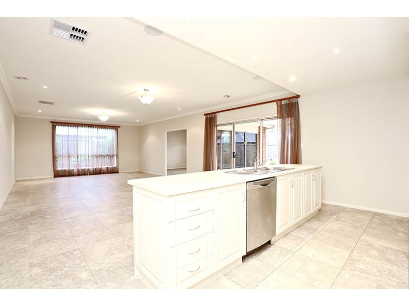 6 Emerald Boulevard, Aldinga Beach SA 5173