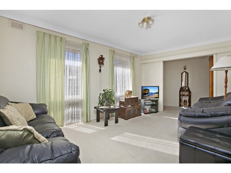 5 Norman Crescent, Hackham SA 5163