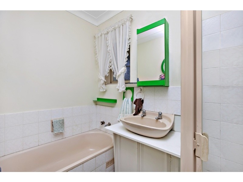 5 Norman Crescent, Hackham SA 5163