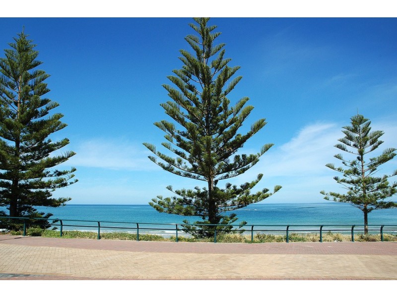 12 Carmichael Road, Christies Beach SA 5165