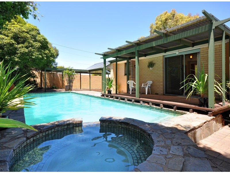 133 Elizabeth Road, Morphett Vale SA 5162