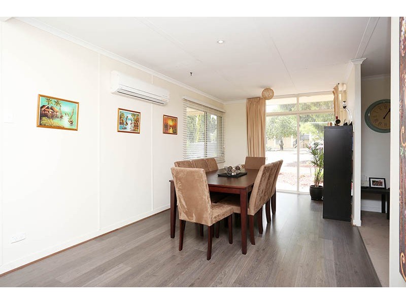 4 First Avenue, Moana SA 5169