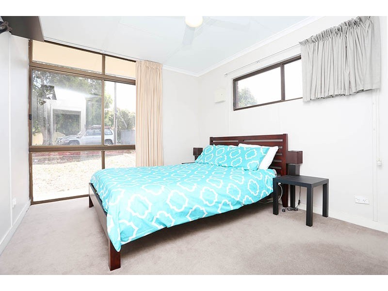 4 First Avenue, Moana SA 5169