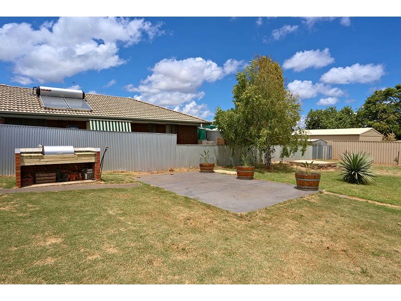 4 First Avenue, Moana SA 5169