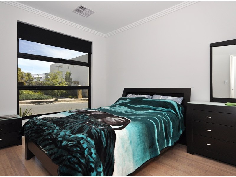 69 Macmillan Avenue, Mawson Lakes SA 5095