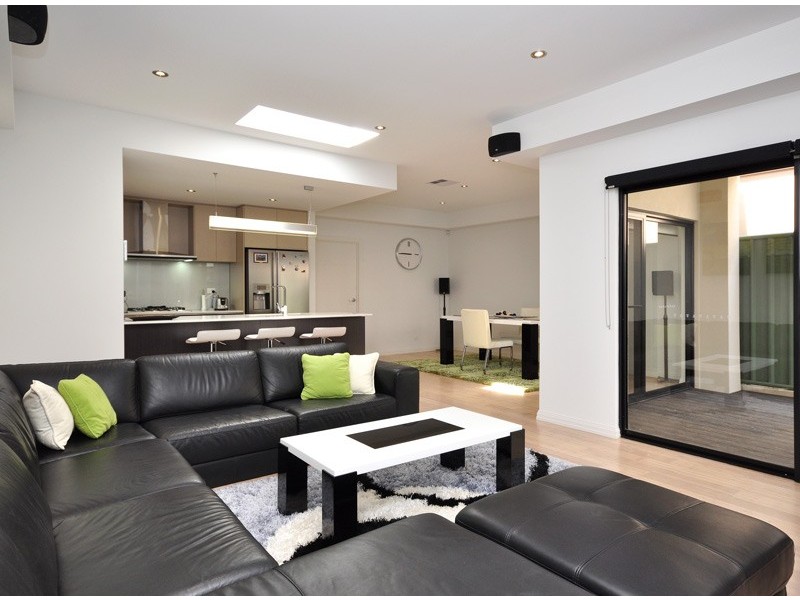 69 Macmillan Avenue, Mawson Lakes SA 5095