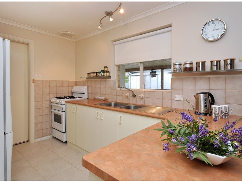 8 Reid Avenue, Aberfoyle Park SA 5159