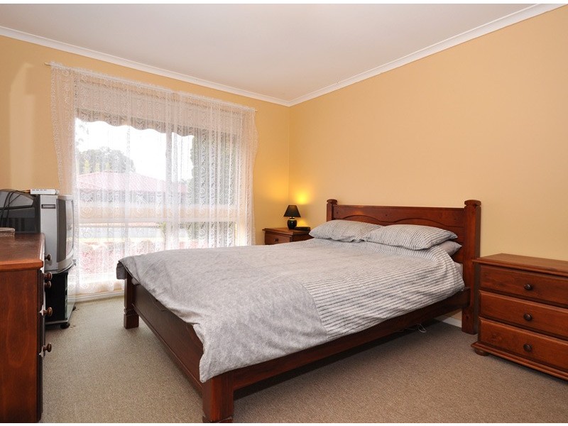8 Reid Avenue, Aberfoyle Park SA 5159