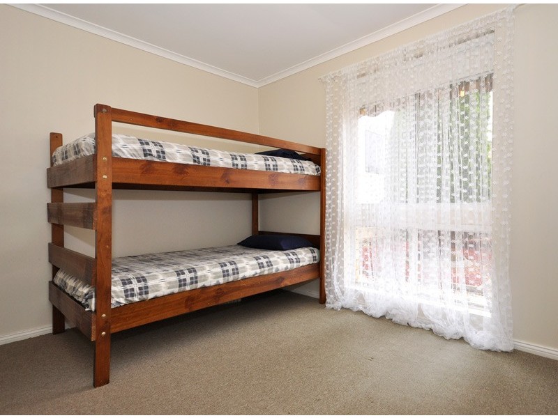 8 Reid Avenue, Aberfoyle Park SA 5159