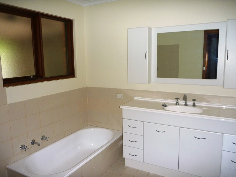 10 Mary Street, Happy Valley SA 5159