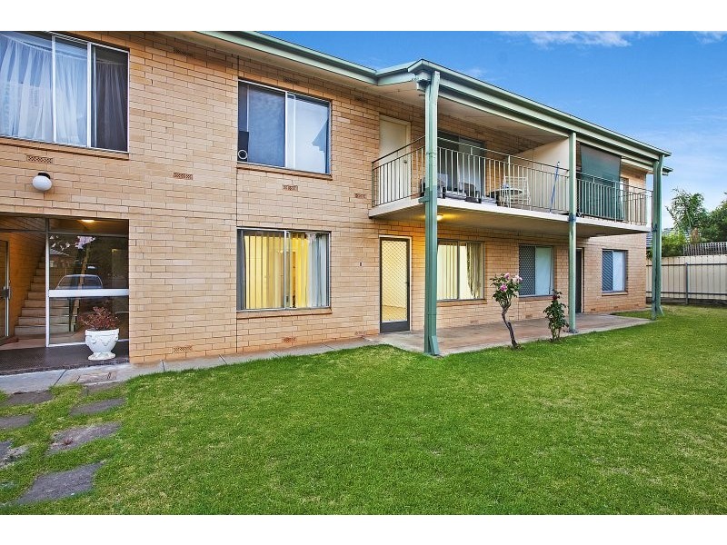 8/5 Barry Road, Oaklands Park SA 5046
