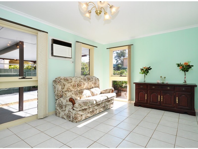 21 Trelawney Crescent, Huntfield Heights SA 5163