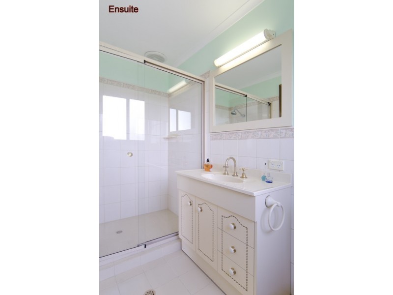 21 Trelawney Crescent, Huntfield Heights SA 5163