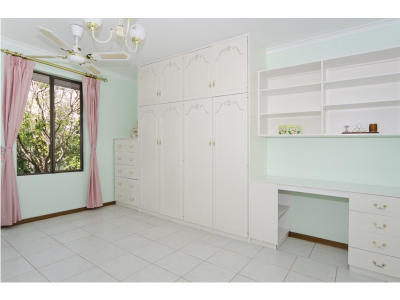 21 Trelawney Crescent, Huntfield Heights SA 5163