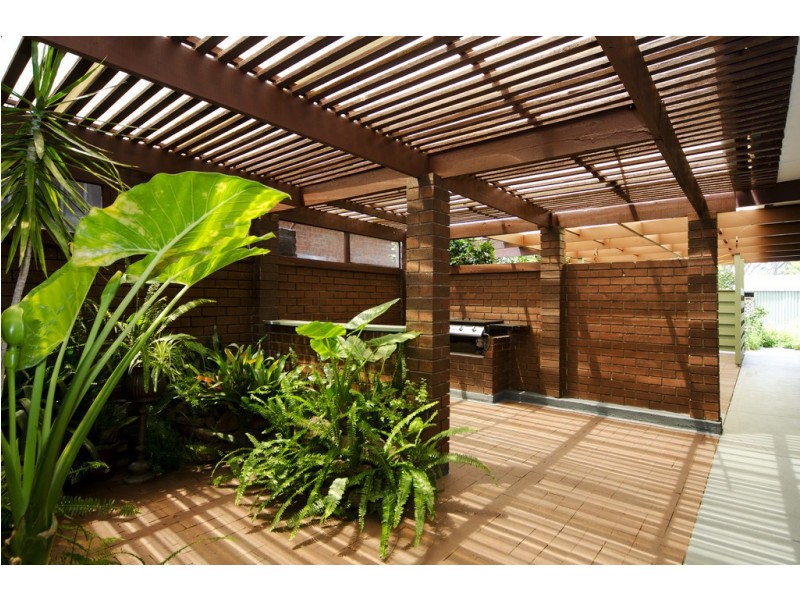 21 Trelawney Crescent, Huntfield Heights SA 5163