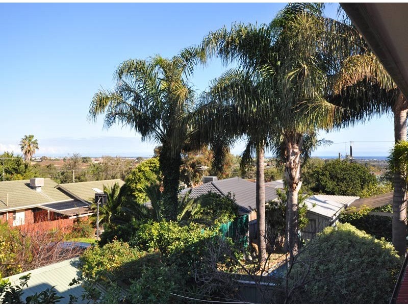 21 Trelawney Crescent, Huntfield Heights SA 5163