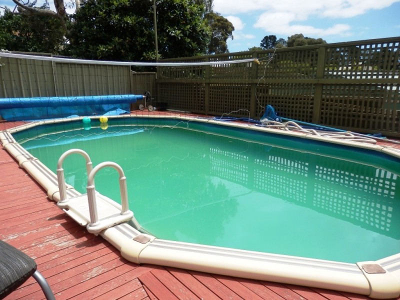 4 Goss Road, Aberfoyle Park SA 5159