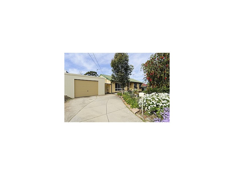 4 Yangara Street, O’sullivan Beach SA 5166