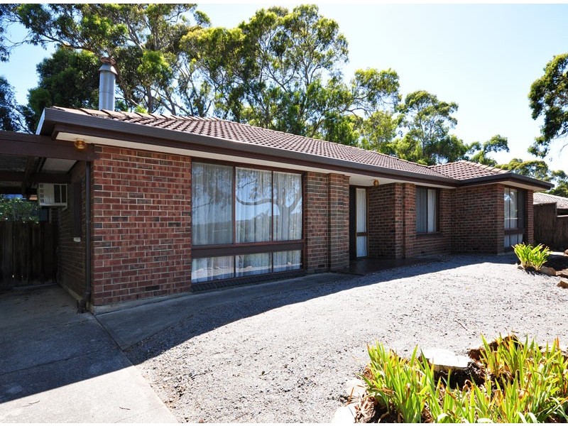 11 Sunnymeade Drive, Aberfoyle Park SA 5159