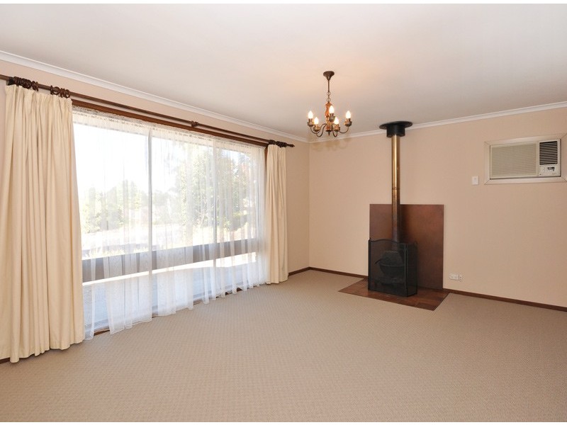 11 Sunnymeade Drive, Aberfoyle Park SA 5159