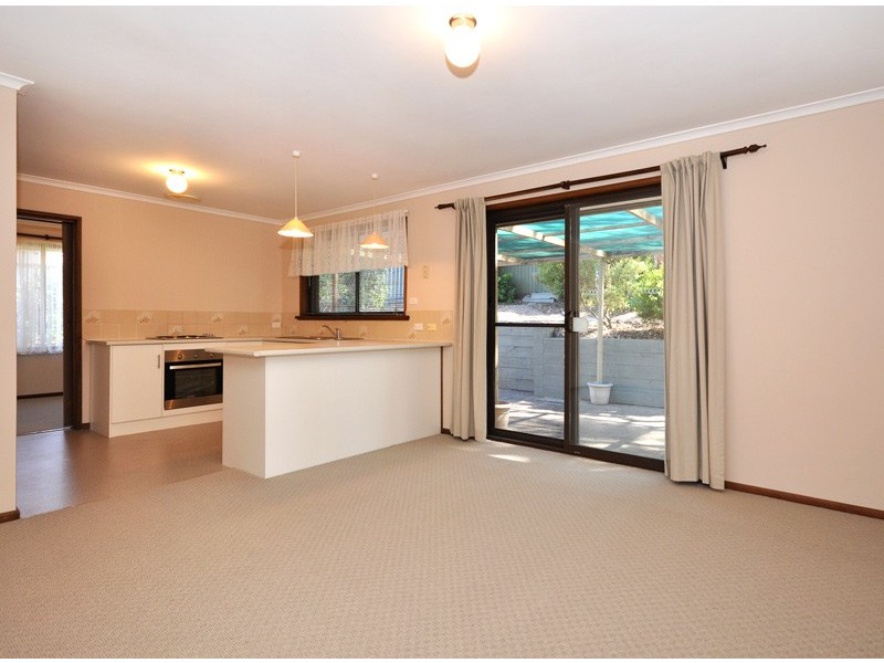 11 Sunnymeade Drive, Aberfoyle Park SA 5159