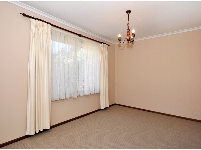 11 Sunnymeade Drive, Aberfoyle Park SA 5159