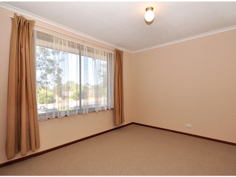 11 Sunnymeade Drive, Aberfoyle Park SA 5159