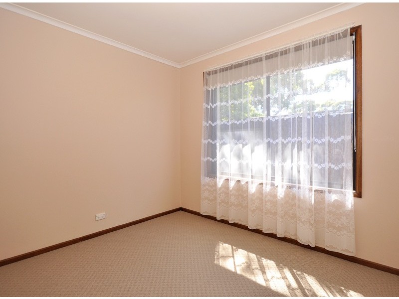 11 Sunnymeade Drive, Aberfoyle Park SA 5159