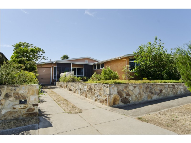 19 Seavista Grove, Christies Beach SA 5165