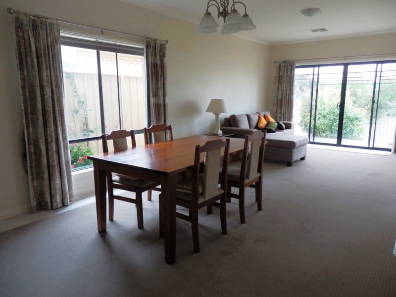 4 Dodd Avenue, Port Noarlunga SA 5167