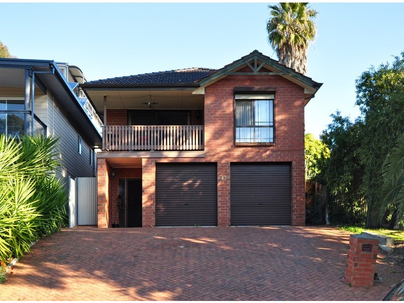 42 Booth Street, Happy Valley SA 5159