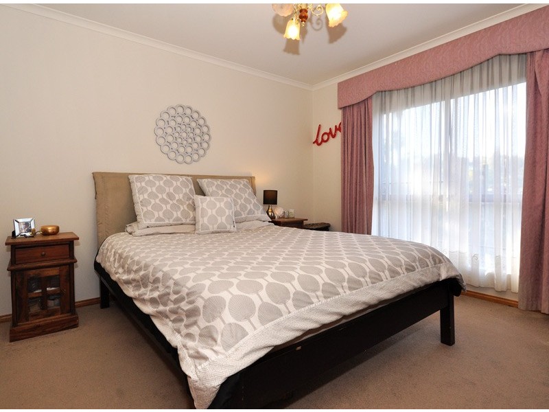 42 Booth Street, Happy Valley SA 5159