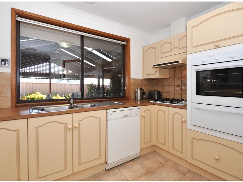 4 Minerva Grove, Happy Valley SA 5159