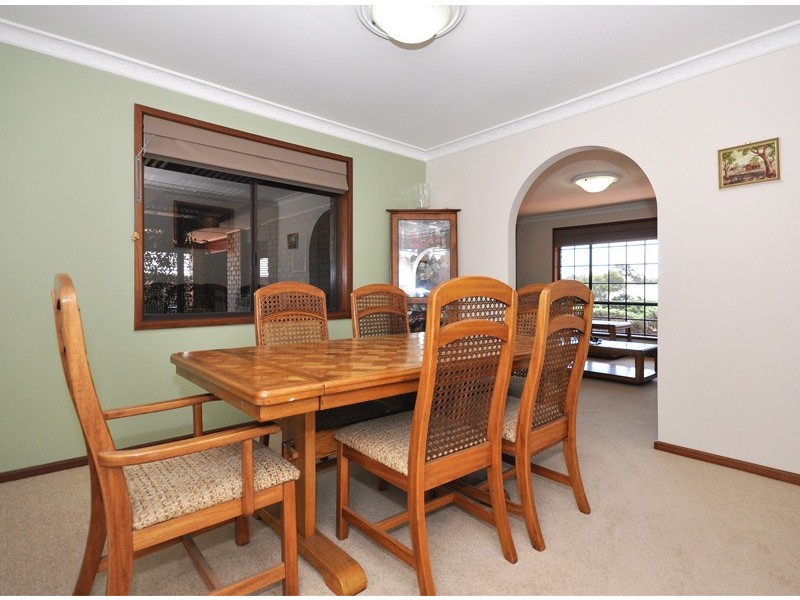 4 Minerva Grove, Happy Valley SA 5159