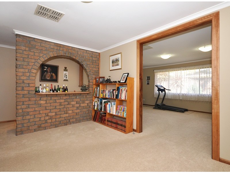 4 Minerva Grove, Happy Valley SA 5159