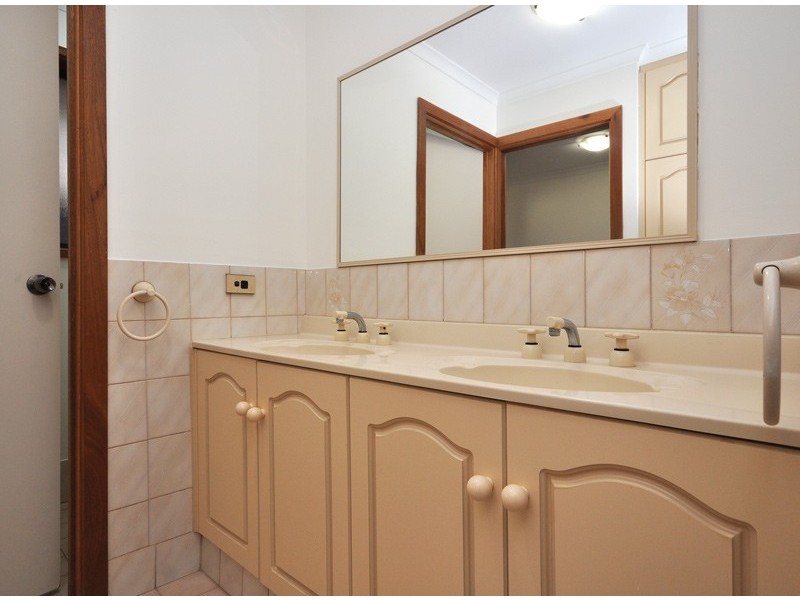 4 Minerva Grove, Happy Valley SA 5159