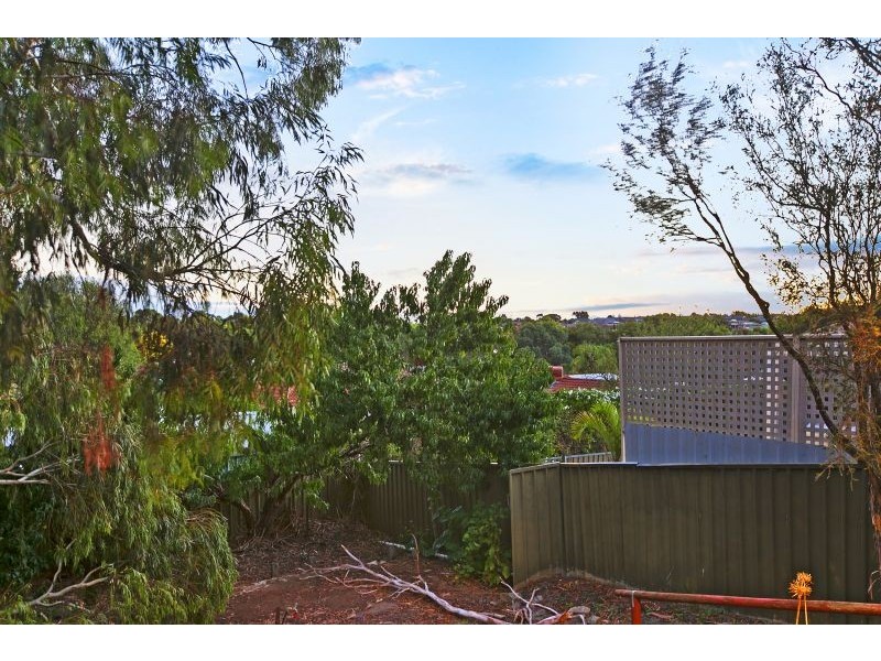 36 Hendrix Crescent, Woodcroft SA 5162