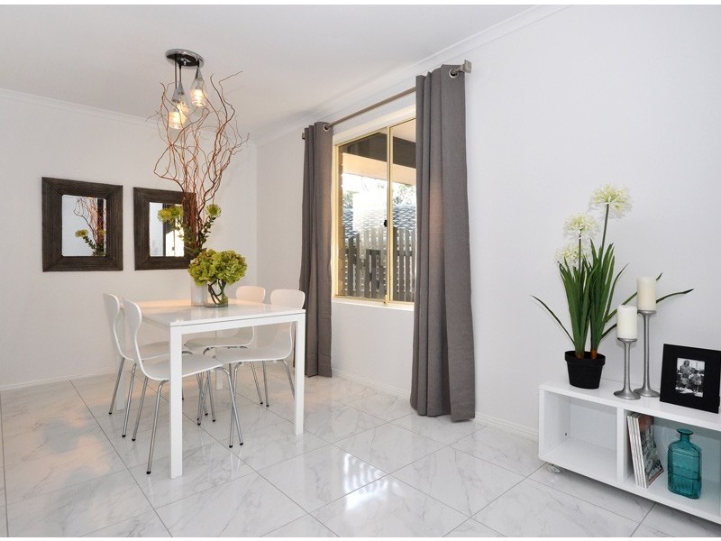 4 Kuantan Drive, Aberfoyle Park SA 5159