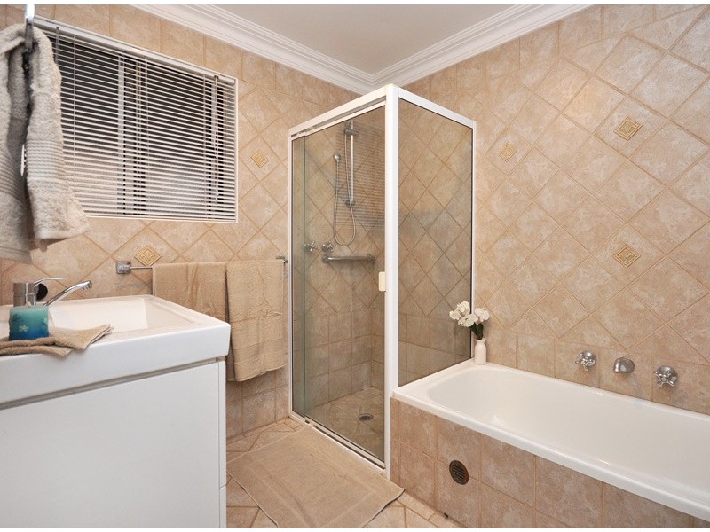 4 Woodham Court, Aberfoyle Park SA 5159