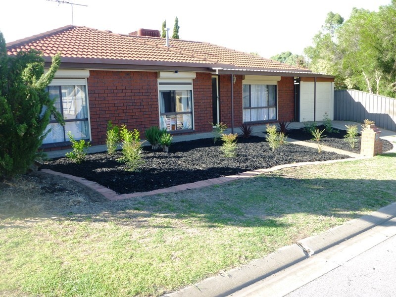 4 Ken Road, Aberfoyle Park SA 5159