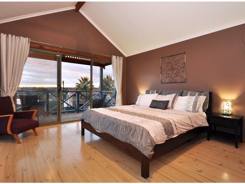 24 Bounty Street, Moana SA 5169